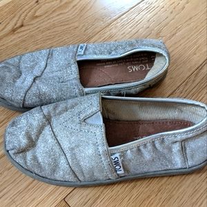 TOMS kid's shoes